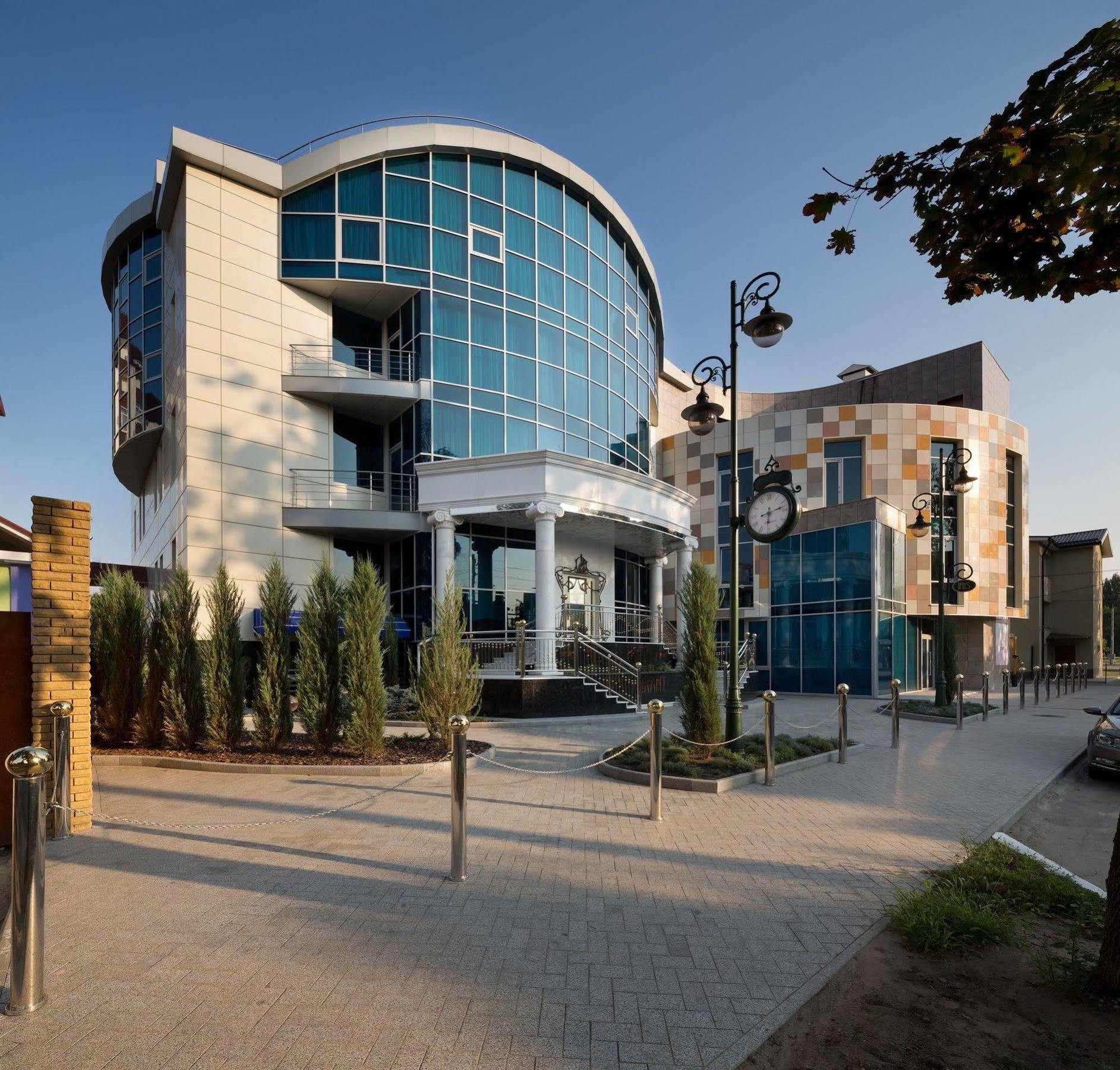 Iris Art Hotel خاركيف المظهر الخارجي الصورة