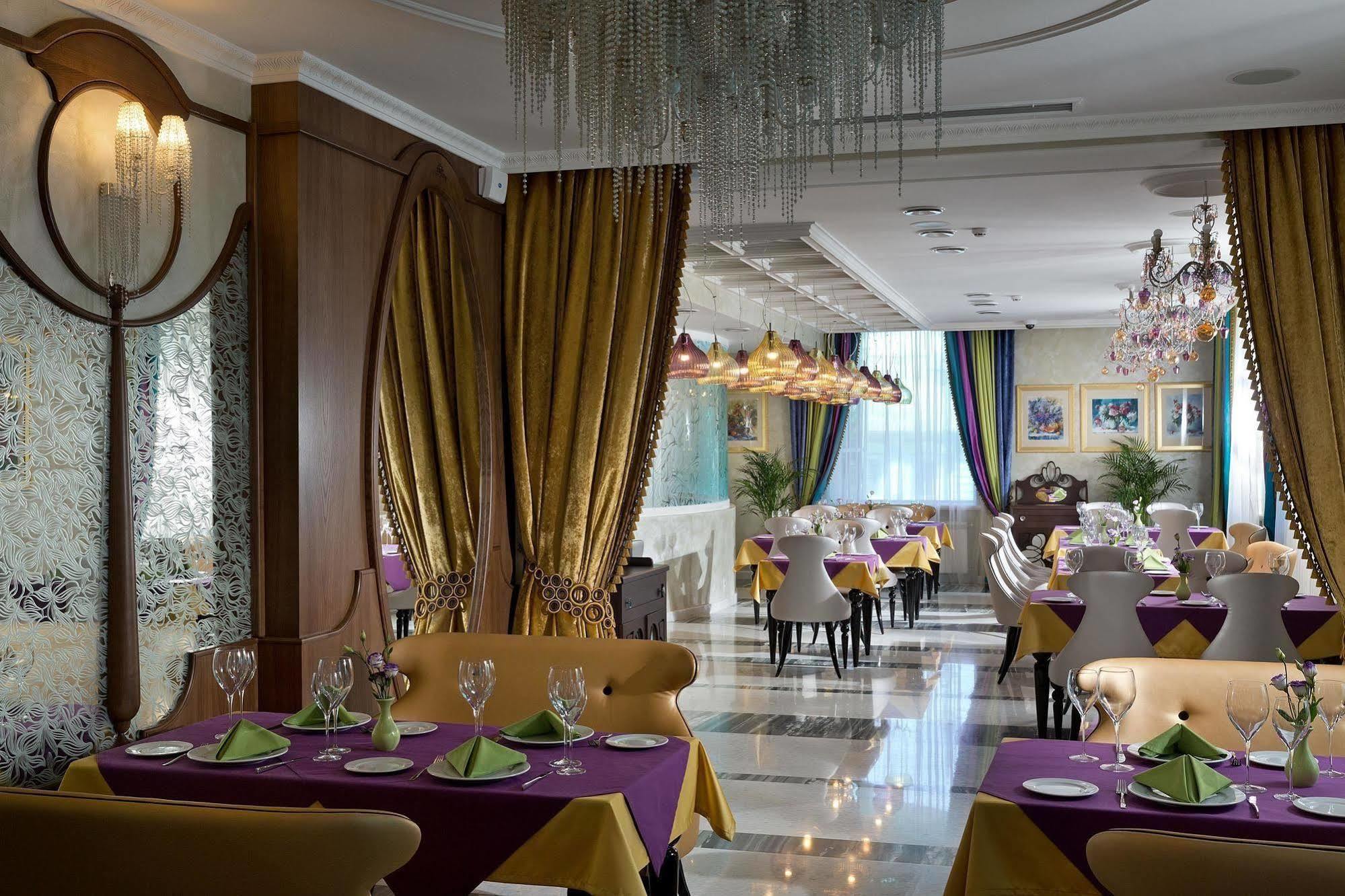 Iris Art Hotel خاركيف المظهر الخارجي الصورة