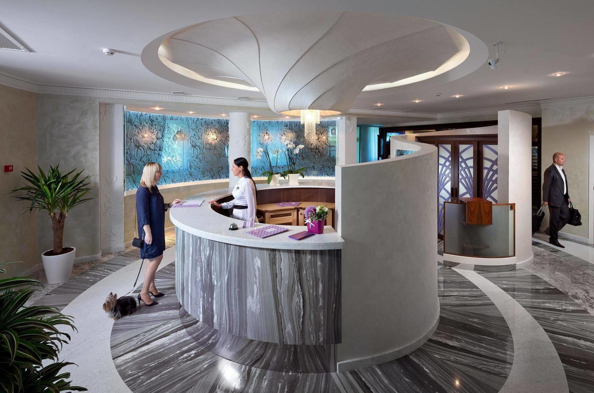 Iris Art Hotel خاركيف المظهر الخارجي الصورة