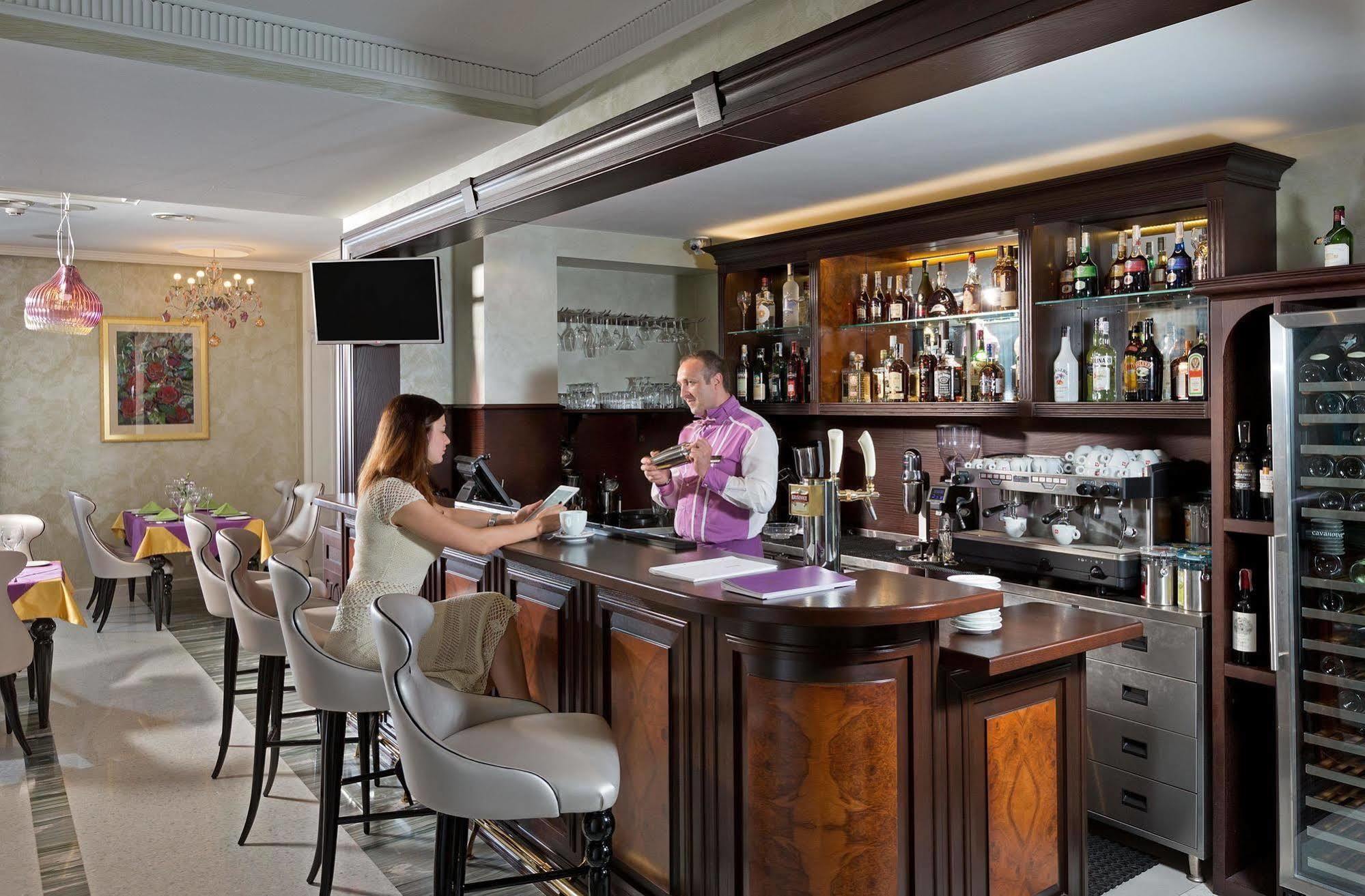 Iris Art Hotel خاركيف المظهر الخارجي الصورة