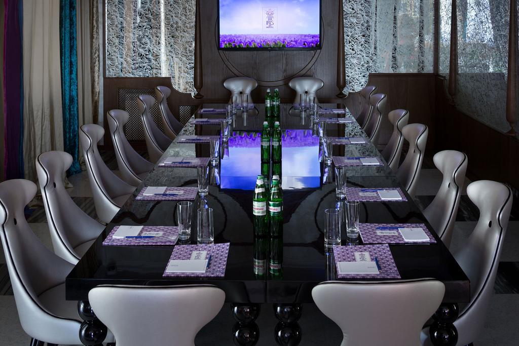 Iris Art Hotel خاركيف المظهر الخارجي الصورة